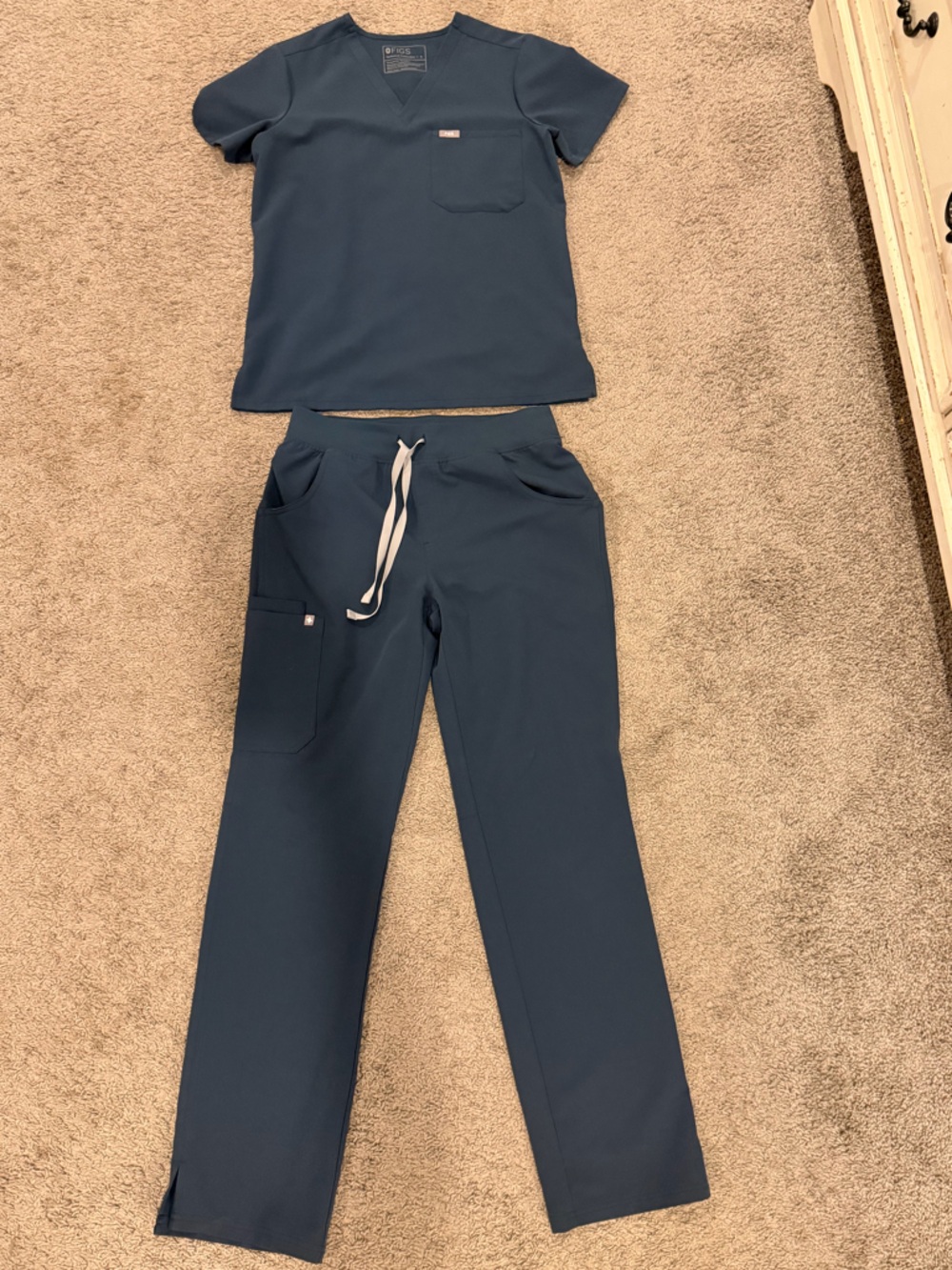 FIGS DARK HARBOR SCRUB SET